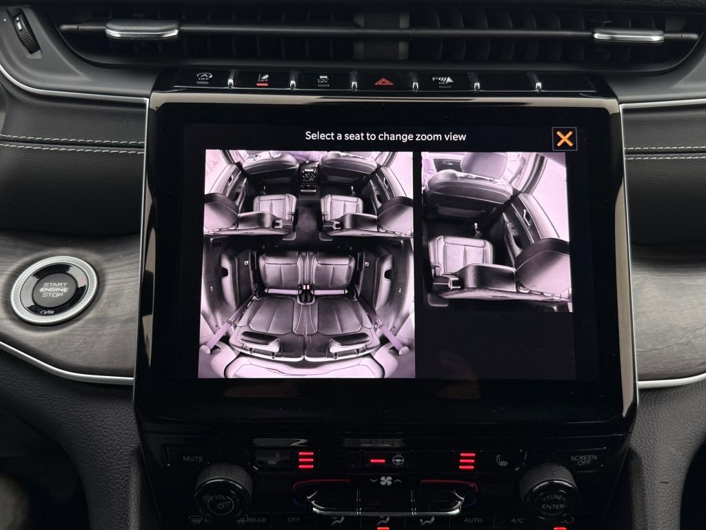 Used 2023 Jeep Grand Cherokee L Limited image 24