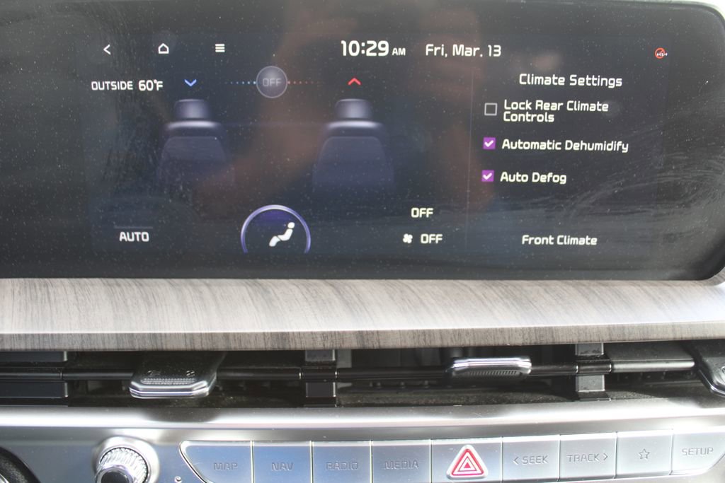 Certified 2024 Kia Telluride EX w/ EX Captain's Chair Package image 53