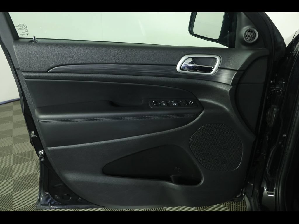 Used 2022 Jeep Grand Cherokee Laredo E w/ Security & Convenience Group AWD/4WD image 22
