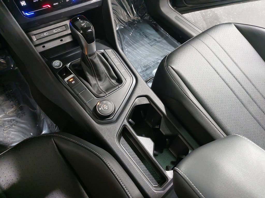 Used 2022 Volkswagen Tiguan SE image 23