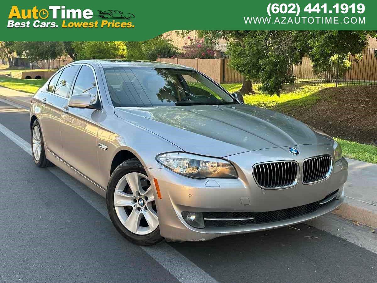 Used 2011 BMW 528i Sedan RWD image 1