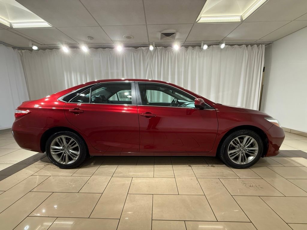 Used 2017 Toyota Camry SE image 6