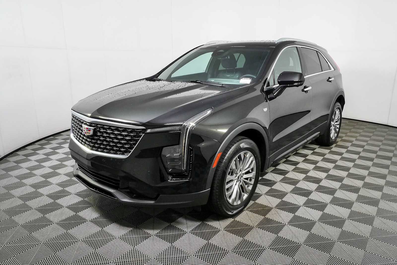 Certified 2025 Cadillac XT4 Premium Luxury FWD image 24