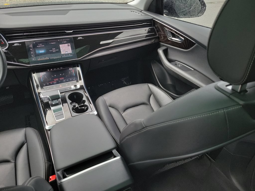 Certified 2023 Audi Q8 Premium Plus w/ Premium Plus Package AWD/4WD image 24