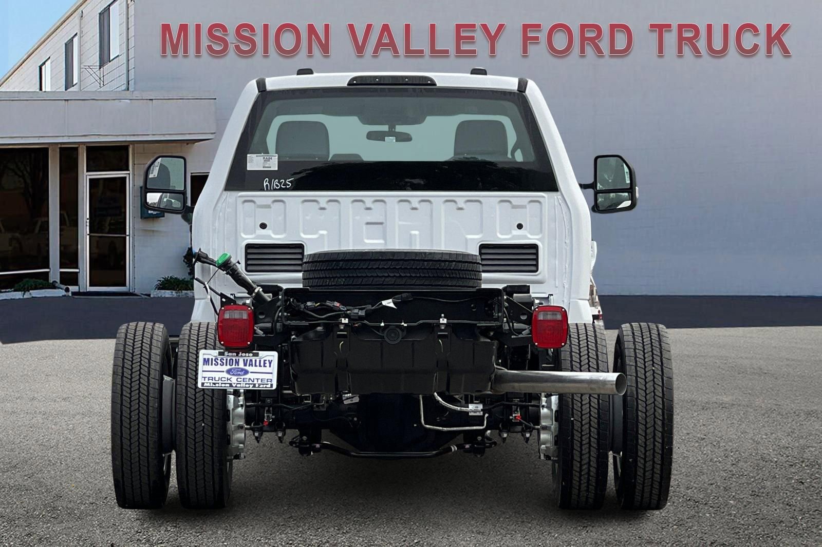 New 2026 Ford F550 2WD Regular Cab Super Duty image 5