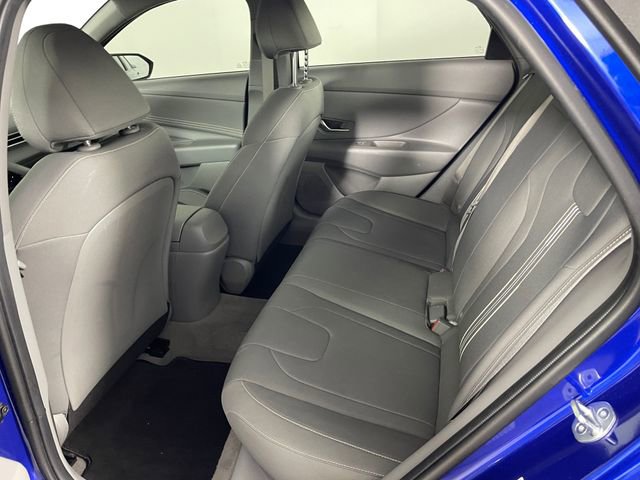 Used 2023 Hyundai Elantra SEL w/ Convenience Package image 18