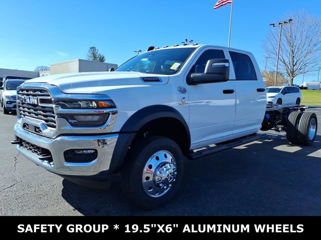 New 2026 RAM 5500 Tradesman AWD/4WD image 2