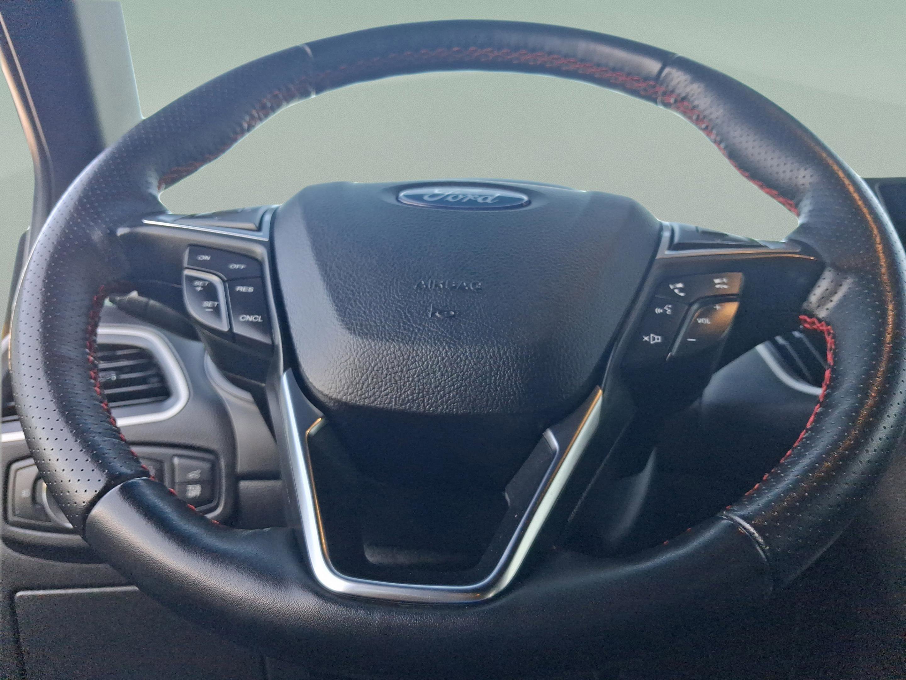 Used 2022 Ford Edge ST-Line AWD/4WD image 10