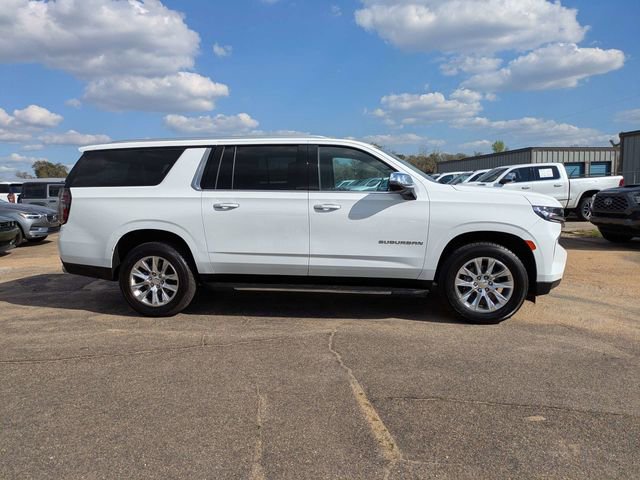 Used 2023 Chevrolet Suburban Premier RWD image 3