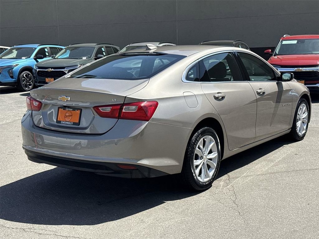 Used 2025 Chevrolet Malibu LT FWD image 3