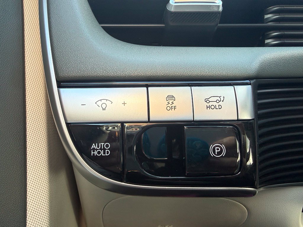 Certified 2023 Hyundai Ioniq 5 Limited AWD/4WD image 31