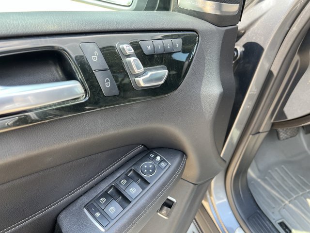 Used 2018 Mercedes-Benz GLE 350 4MATIC image 24