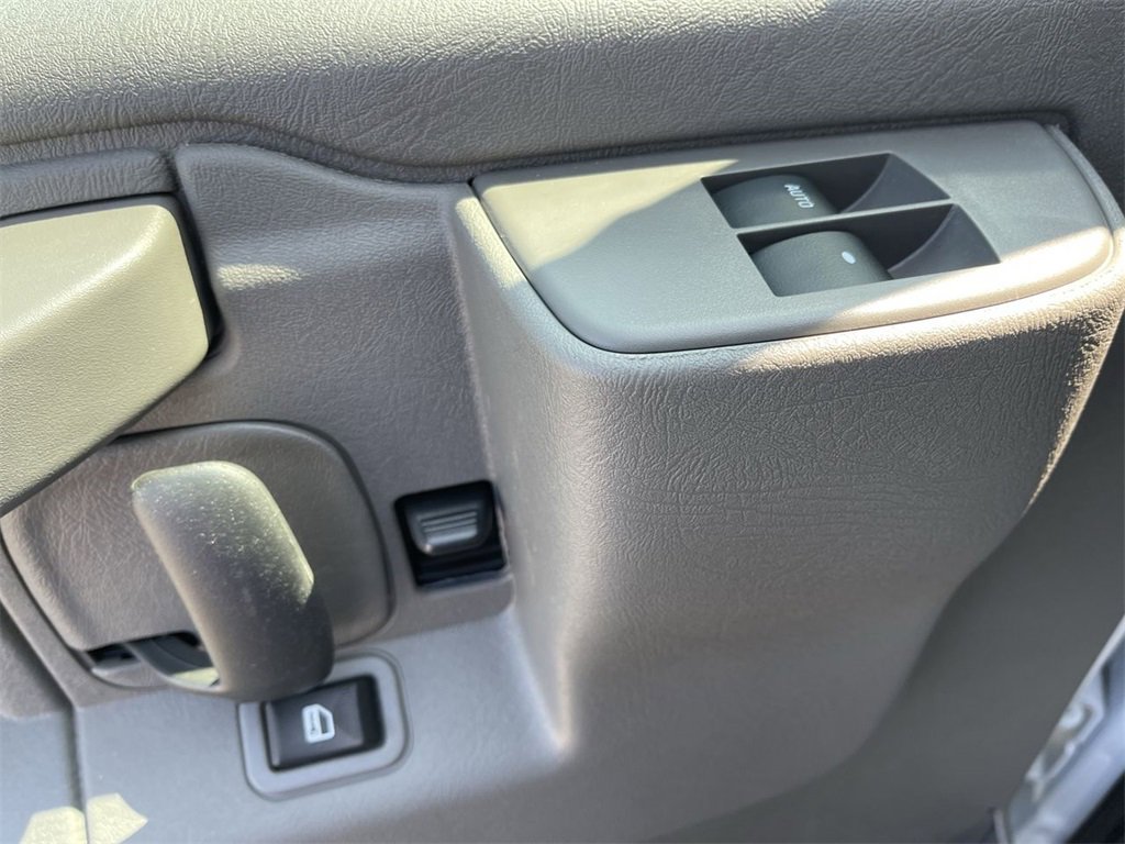 New 2025 Chevrolet Express 3500 w/ Power Convenience Package image 8
