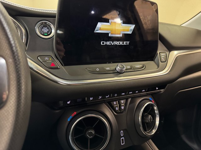 Used 2024 Chevrolet Blazer LT w/ Midnight/Sport Edition FWD image 13
