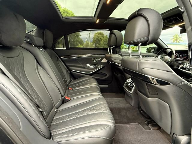 Used 2018 Mercedes-Benz S 560 Sedan w/ Premium Package image 16