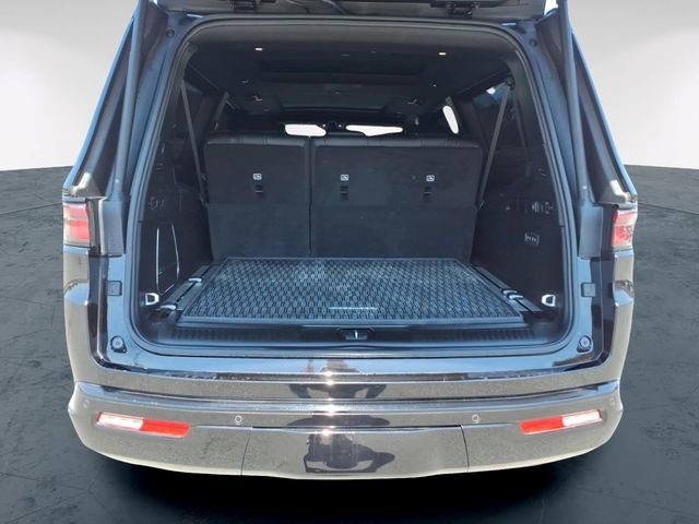 Used 2024 Jeep Wagoneer L Series II w/ Convenience Group I image 9