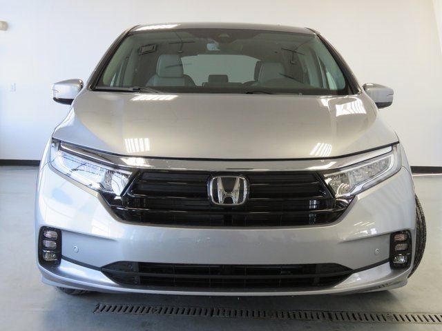 Used 2024 Honda Odyssey Elite image 2