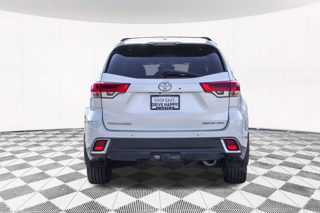 Used 2017 Toyota Highlander Limited AWD/4WD image 15