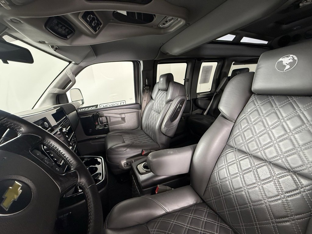 Used 2021 Chevrolet Express 2500 LS w/ Enhanced Convenience Package image 30