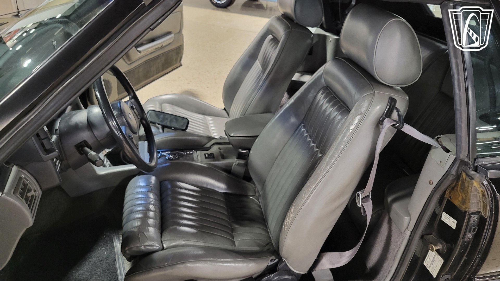 Used 1989 Ford Mustang LX RWD image 13
