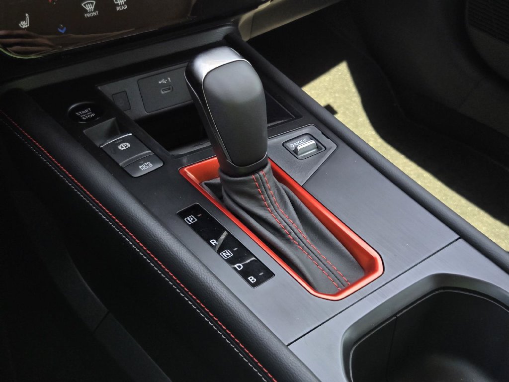 New 2026 Nissan Kicks SR w/ SR Premium Package FWD image 24