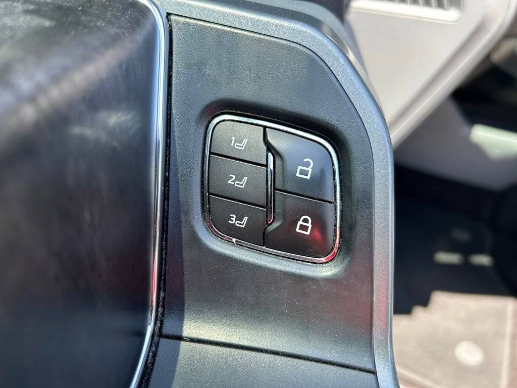 Used 2021 Ford F150 Lariat w/ Equipment Group 502A High AWD/4WD image 19