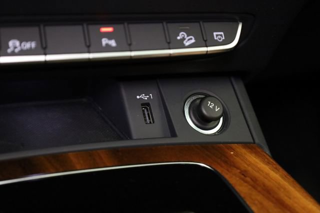 Used 2023 Audi Q5 2.0T Premium w/ Convenience Package image 22