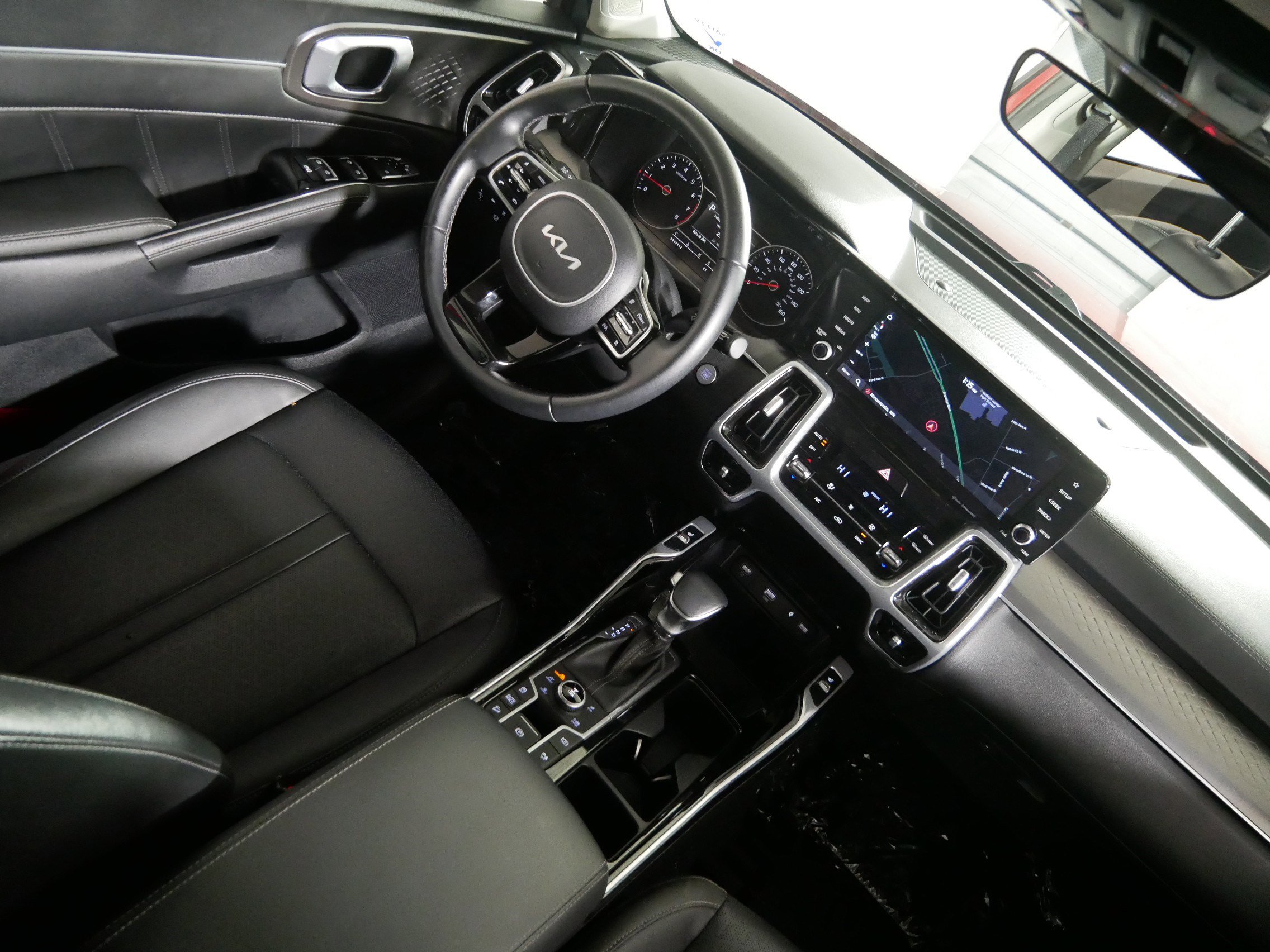 Used 2022 Kia Sorento SX image 9