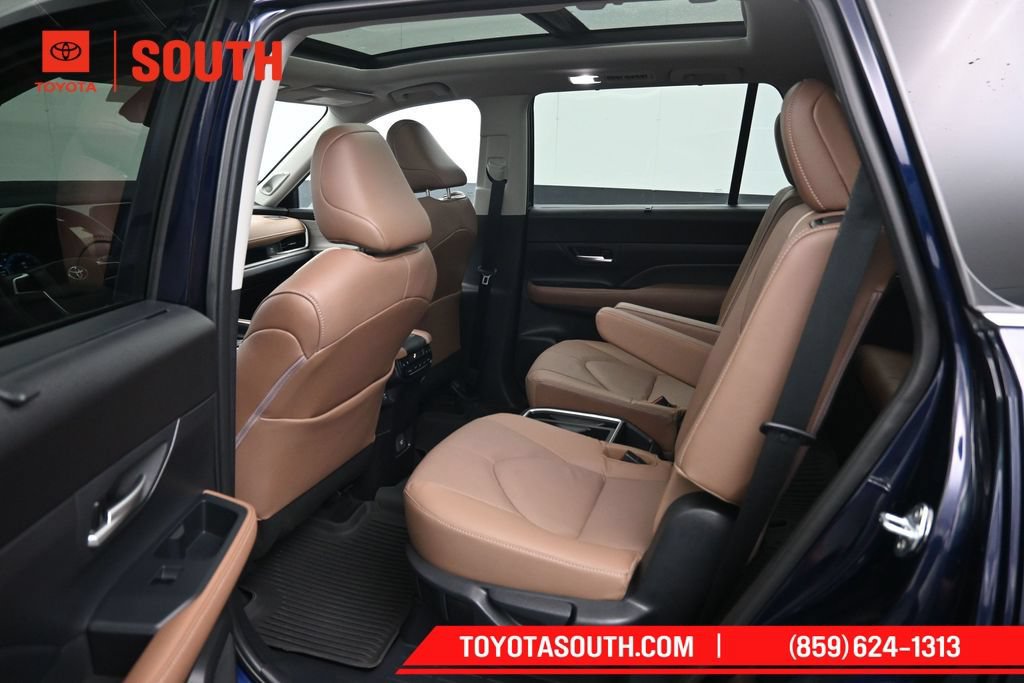 Certified 2025 Toyota Grand Highlander AWD image 10