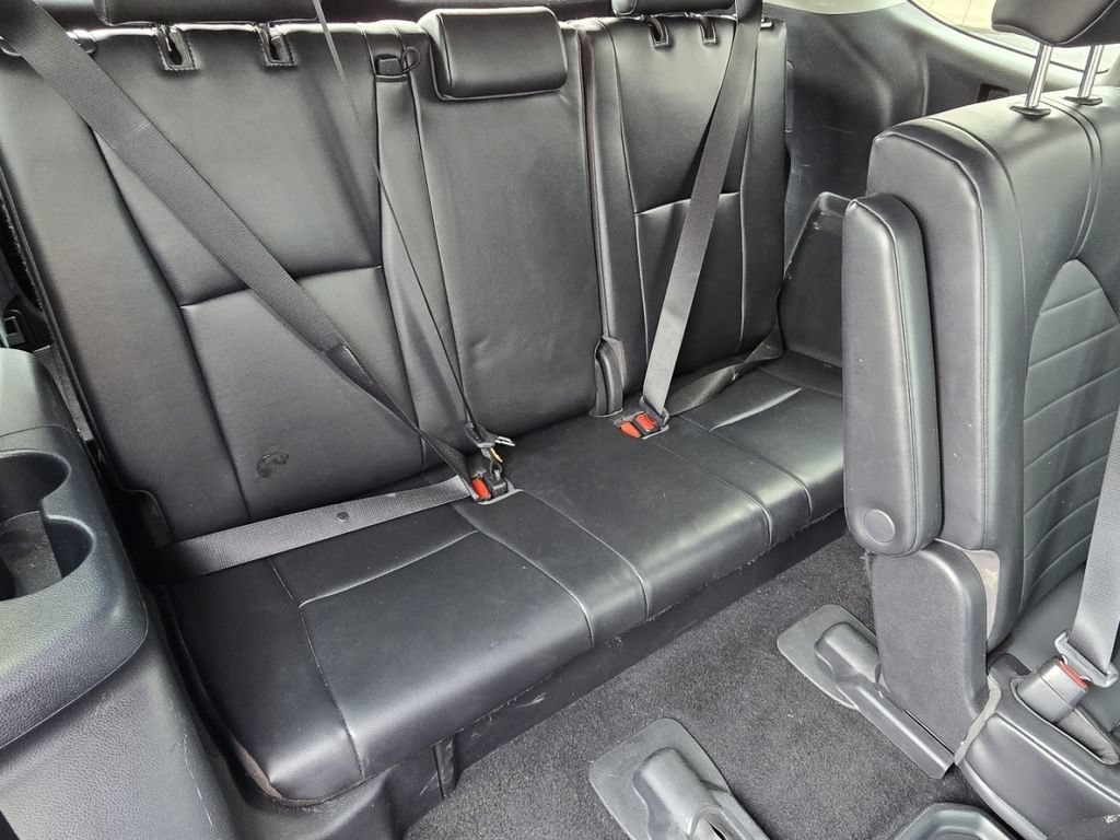 Used 2022 Toyota Highlander XLE FWD image 21
