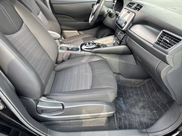 Certified 2025 Nissan Leaf SV Plus FWD image 26