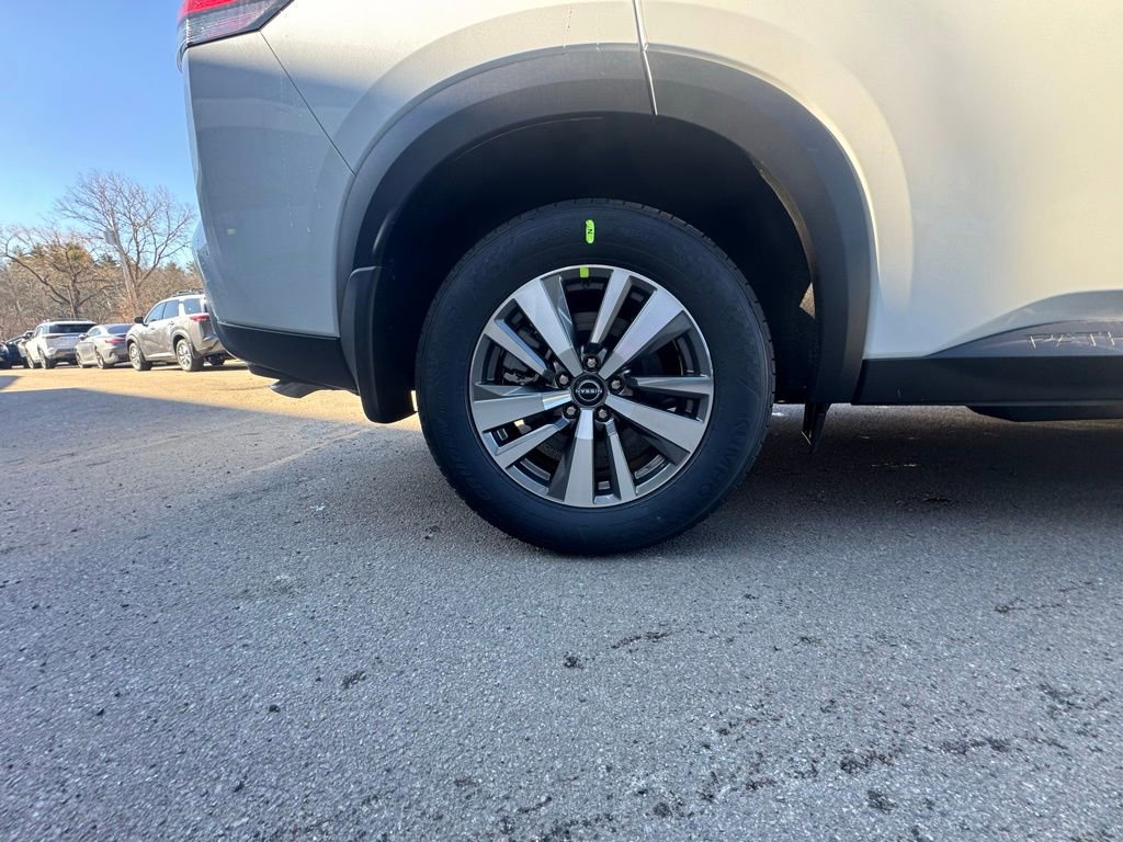 New 2026 Nissan Pathfinder SL image 15