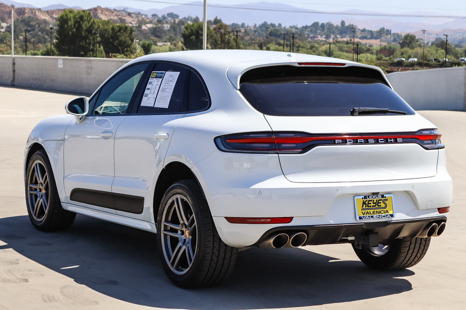 Used 2020 Porsche Macan S AWD/4WD image 2