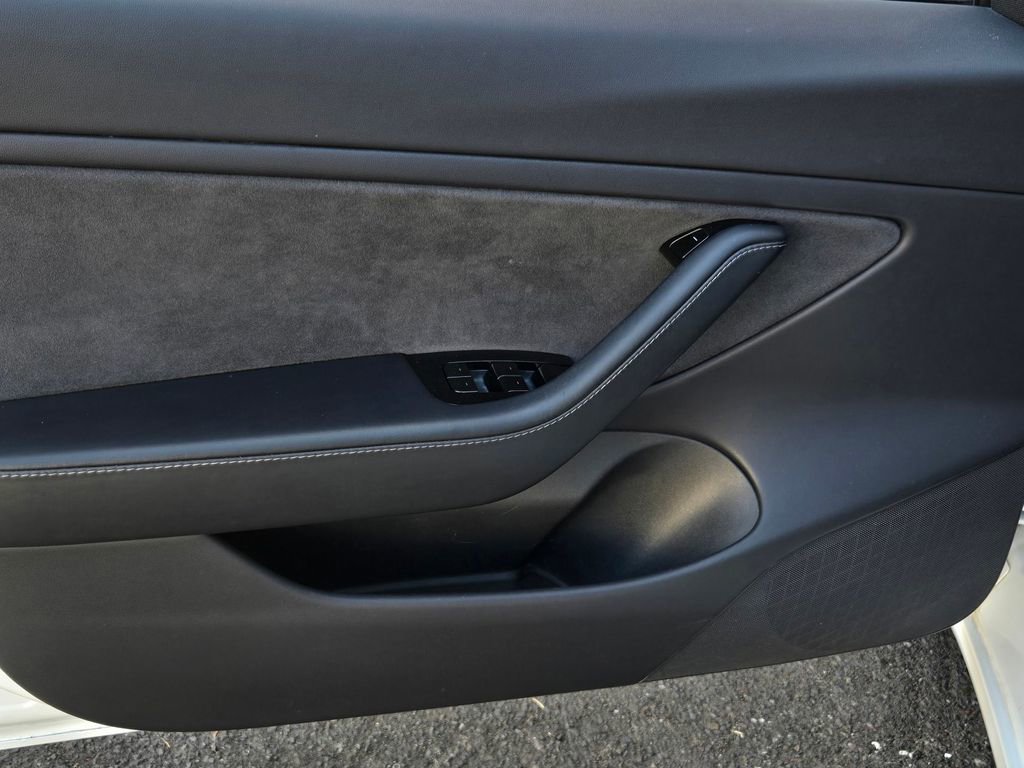 Used 2019 Tesla Model 3 RWD image 11