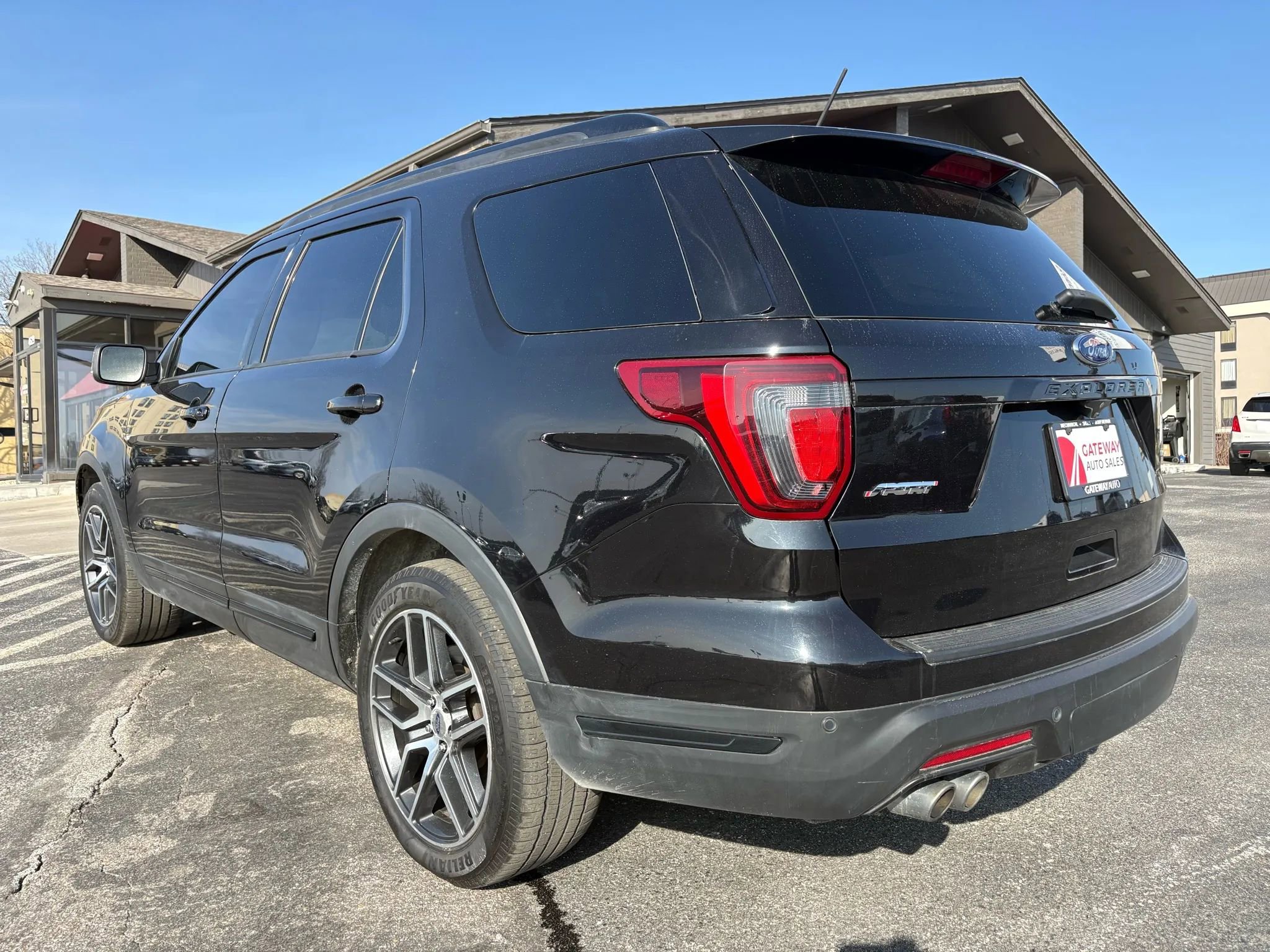 Used 2019 Ford Explorer Sport w/ Equipment Group 401A image 3
