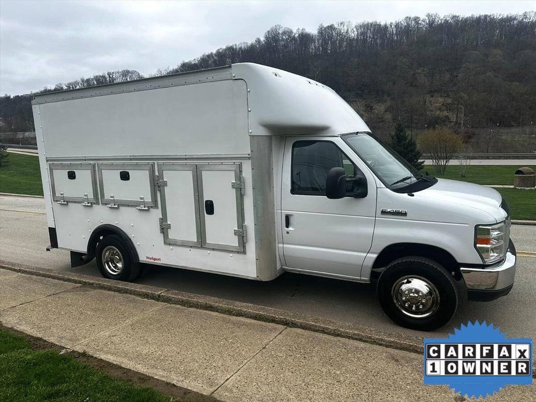 Used 2017 Ford E-450 and Econoline 450 Super Duty w/ Power Windows & Locks Group RWD image 5