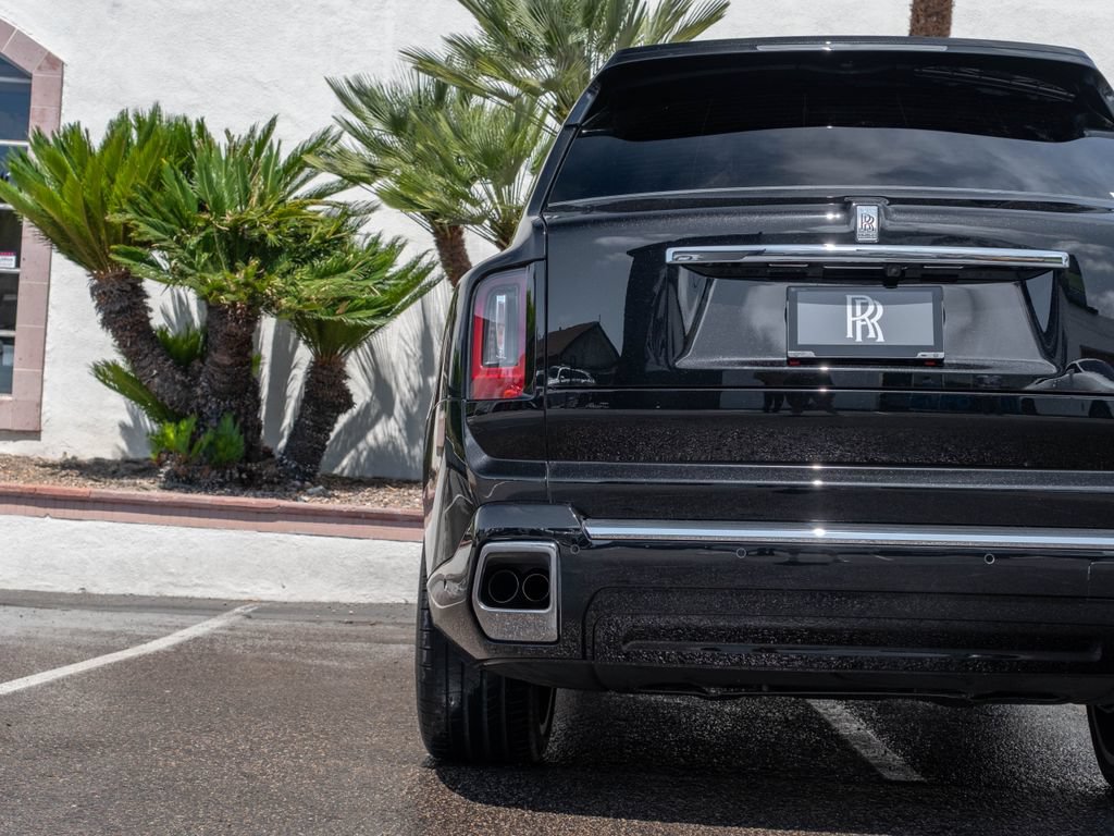 Used 2025 Rolls-Royce Cullinan AWD/4WD image 49
