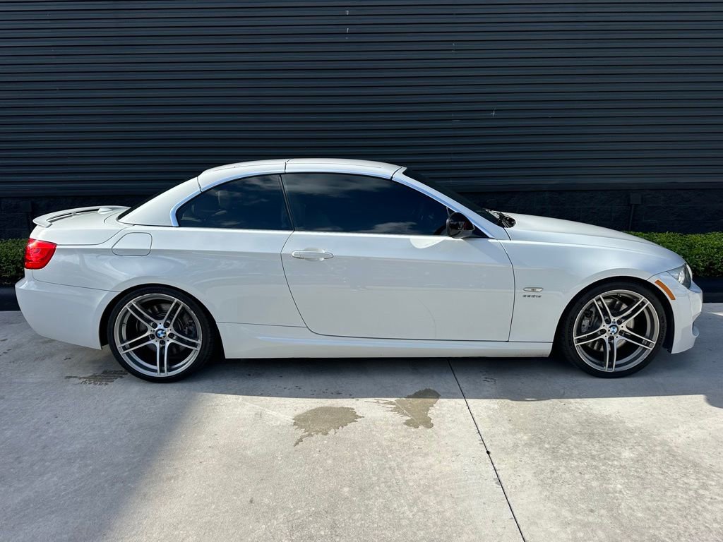 Used 2011 BMW 335is Convertible image 9