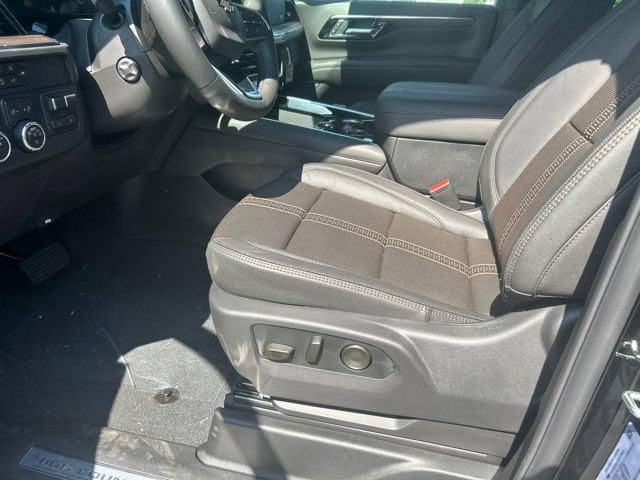 New 2026 Chevrolet Suburban High Country w/ Sun And Tow Package AWD/4WD image 11