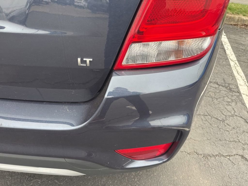 Used 2018 Chevrolet Trax LT w/ LT Convenience Package image 5