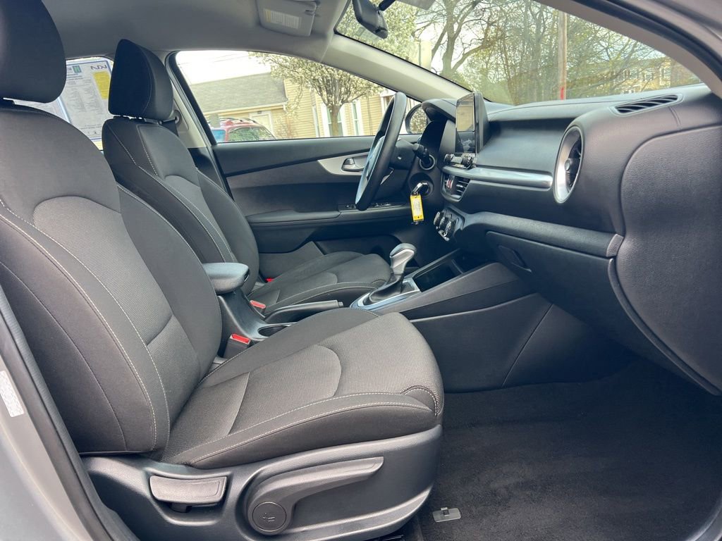Certified 2024 Kia Forte LXS FWD image 25