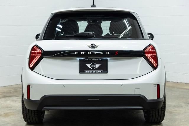 Certified 2025 MINI Cooper S image 10