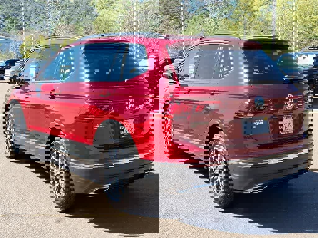 Used 2020 Volkswagen Tiguan SE image 7