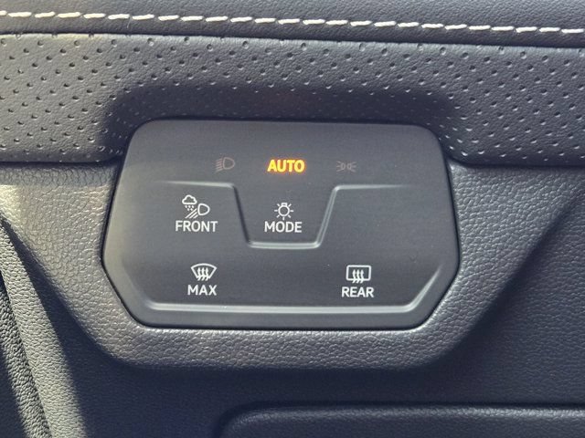 Used 2025 Volkswagen Atlas SE FWD image 21