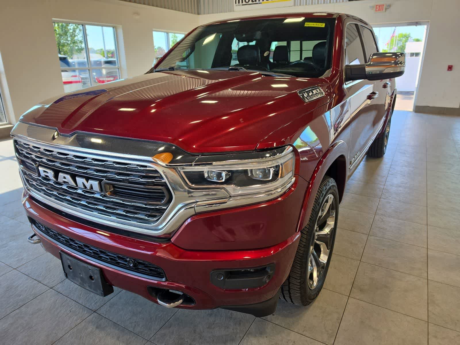 Used 2020 RAM 1500 Limited w/ Body-Colour Bumper Group AWD/4WD image 2