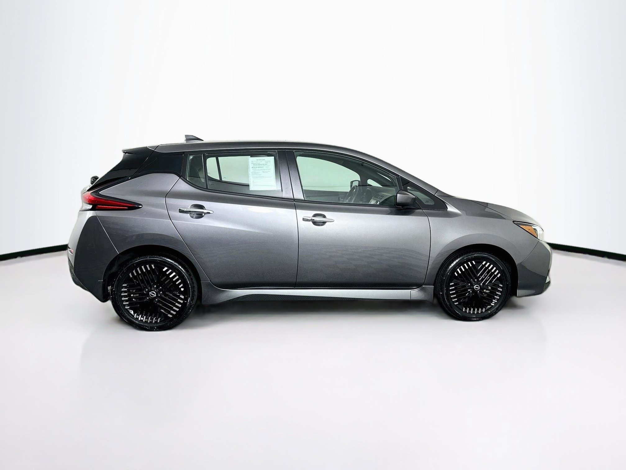 Used 2024 Nissan Leaf SV Plus FWD image 10