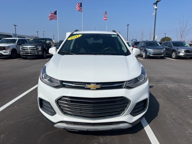 Used 2017 Chevrolet Trax LT w/ LT Convenience Package image 2