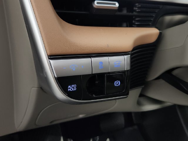 Certified 2024 Hyundai Ioniq 5 Limited AWD/4WD image 22