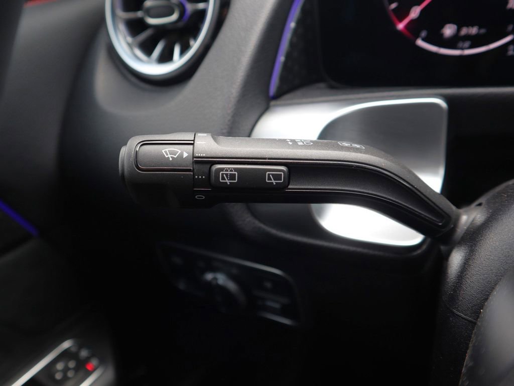 Certified 2024 Mercedes-Benz GLB 250 image 22