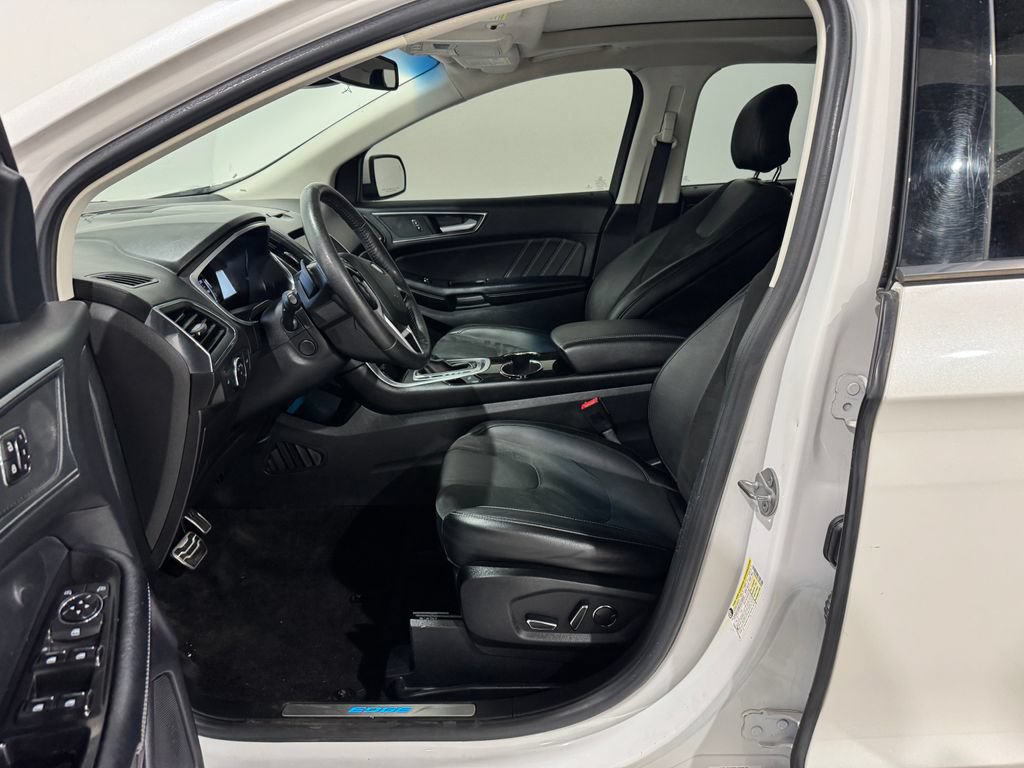 Used 2018 Ford Edge Sport w/ Equipment Group 401A AWD/4WD image 12